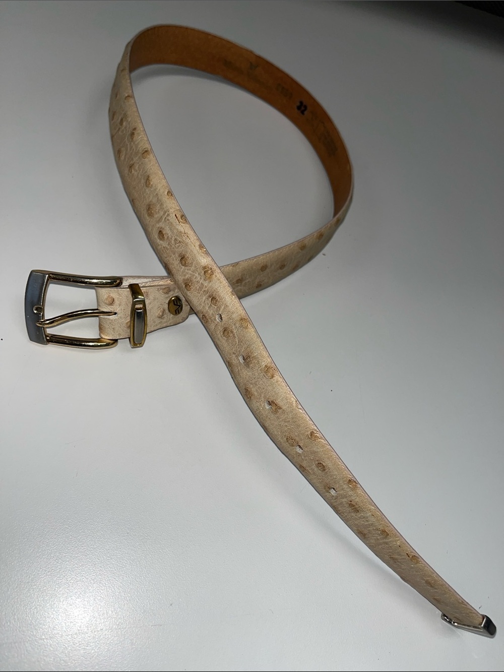 Source Unknown Cream Ostrich-Texture Leather Belt w/ 2 tone Buckle